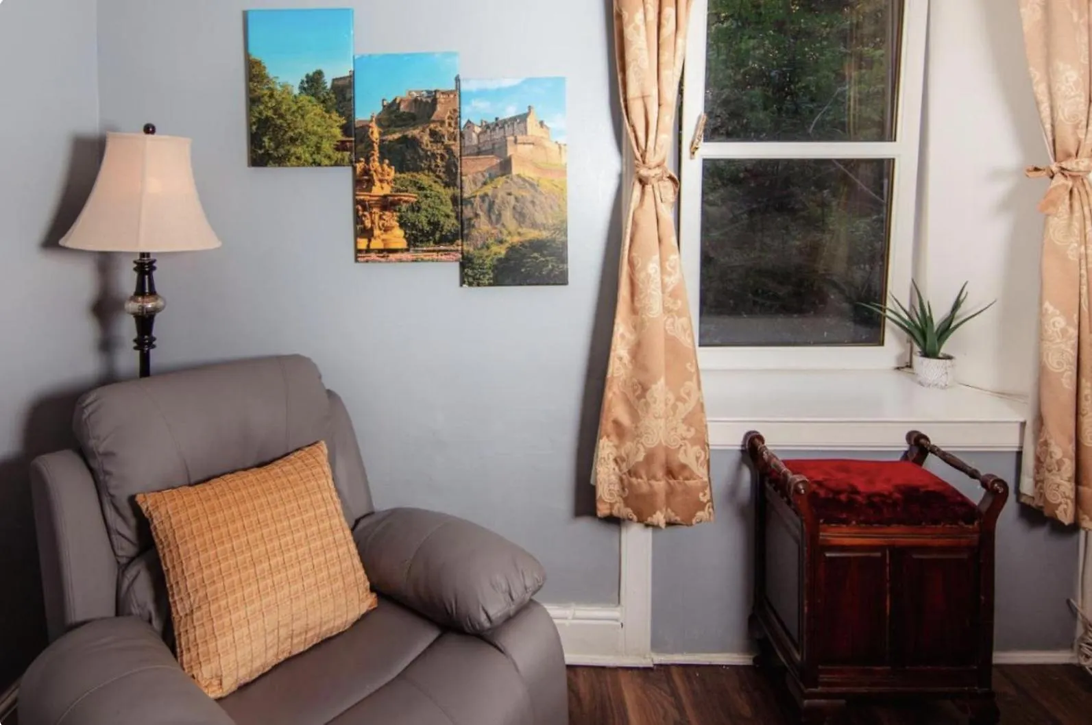 Super Central Apartment At The Meadows!1 Edinburgh